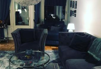 Jane   s place has Balcony rooms