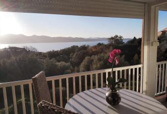 T2 vue mer patrimonio uniquement juillet ao  t allows 18 year olds to book a room