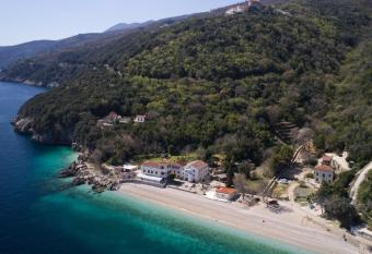 Apartments Hera has Balcony rooms