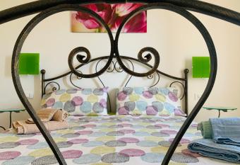 Casa Vacanza Serena has Balcony rooms