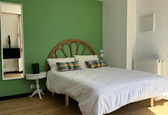 GREEN&PURPLE STUDIO 24-24 Access has Balcony rooms