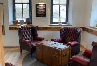 Fasa Lodge has Balcony rooms