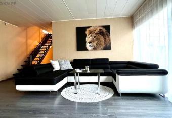 Rentida luxuslik maja. has Balcony rooms