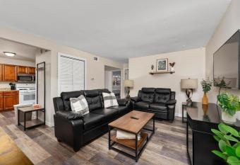 Great 2 bedroom has Balcony rooms