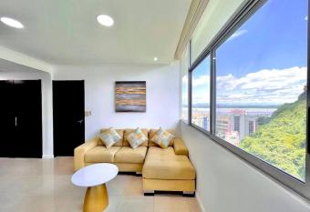 Suite de lujo con hermosa vista has rooms with a private hot tub