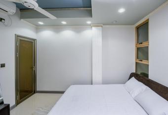 Nashee home stay allows 18 year olds to book a room