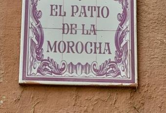 El patio de la Morocha allows 18 year olds to book a room