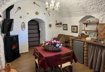 la cueva de guadix has Balcony rooms