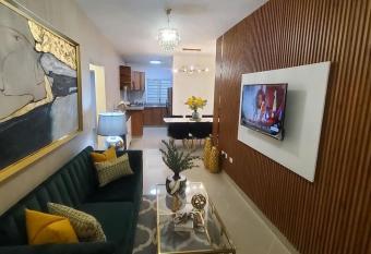 confortable lujoso apartamento has Balcony rooms