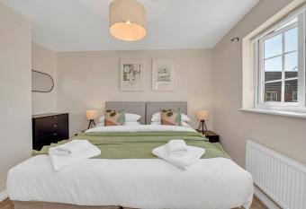 The Grange Luxe2 has Balcony rooms