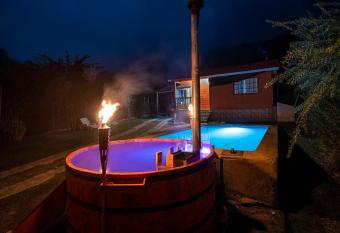 Turismo Rural El Ingenio has Balcony rooms