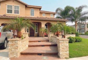 Cozy and comfortable Room Queen Bed Free WiFi and Office Table allows 18 year olds to book a room