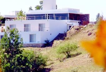 Las Piedras Departamentos de Monta  a allows 18 year olds to book a room