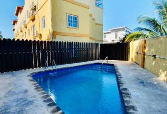 Doctor Bird Bungalow allows 18 year olds to book a room