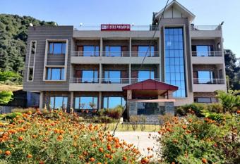Hotel Flyers Paradise, Kangra has Balcony rooms