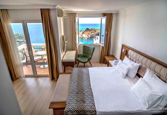 Hotel Adrovi   has Balcony rooms