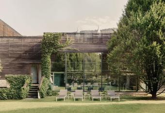 Hotel Post Bezau allows 18 year olds to book a room