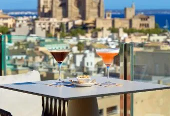 Casa Jaime has Smoking/Balcony rooms