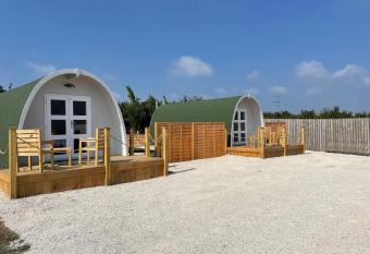 Glamping Pod with ensuite WC Near Kingsbridge & Salcombe allows 18 year olds to book a room