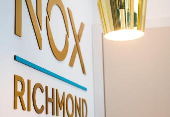 NOX Richmond has rooms with a private hot tub