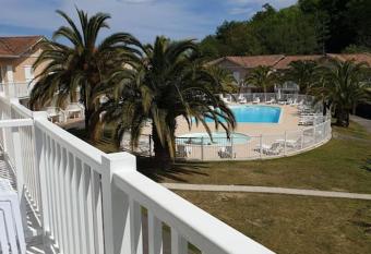 Anglet Biarritz Appartement avec piscine has Balcony rooms