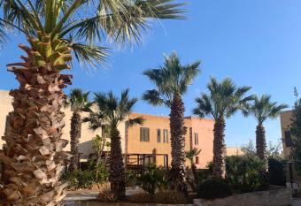 Casa Marina Favignana allows 18 year olds to book a room