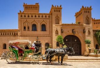 Ksar Ighnda has Balcony rooms