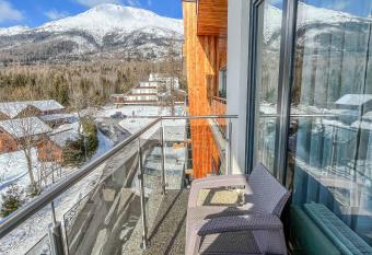 Hotelov   apartm  n ALFRED C407 has Balcony rooms