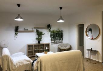 Suit Jacuzzi Santo Domingo has rooms with a private hot tub