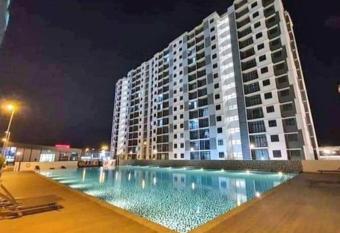 DESARU CRIB 2 Homestay has Balcony rooms