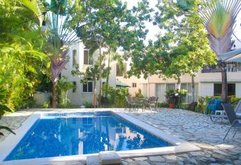 Apartamento BOUTIQUE con encanto en Juan Dolio-Metro Country Club-CON PISCINA, SEGURIDAD PRIVADA, ENERGIA 24-7, CAMPO DE GOLF Y TENIS allows 18 year olds to book a room