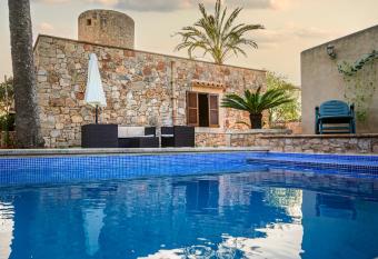 Villa moli de ca n orell has Balcony rooms