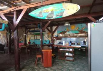 OSA SURF HOSTAL has Balcony rooms