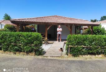 Chalet 42 parc r  sidentiel les vignes has Balcony rooms