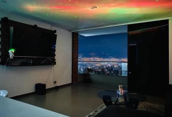 Tranquilo y elegante apartamento en Medellin,envigado has Balcony rooms