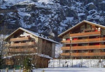 Golf B81 has Balcony rooms