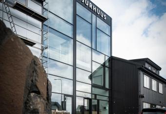 Hotel Djurhuus allows 18 year olds to book a room