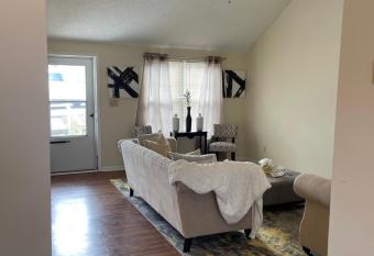 Pet- Friendly, & Close to Uptown allows 18 year olds to book a room