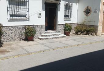 CASA SENDERO DEL RIO allows 18 year olds to book a room