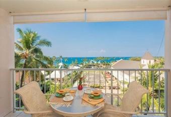 Full Ocean Sunset View, Fully Equipped 6th Floor Condo KV602 has Balcony rooms