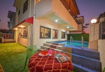 Bhumi villa has Smoking/Balcony rooms