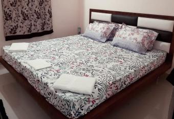 PERFECT HOME STAY has Balcony rooms