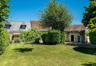Maison de campagne au calme, cadre bucolique has Balcony rooms
