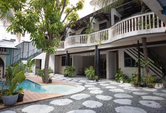 Zinnia Maafushi has Balcony rooms