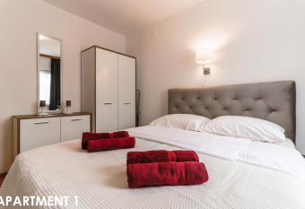 Maestral Apartments has Balcony rooms