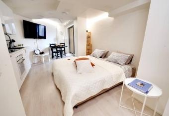 Upea yksi  +parveke. Ihastu, parhaalla paikalla. has Balcony rooms