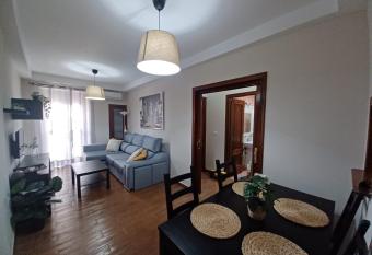 Apartamento Empul El puerto centro allows 18 year olds to book a room