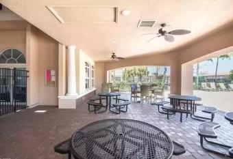 Bay Area Properties and Holdings LLC has Balcony rooms