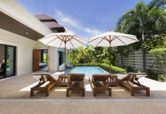 Residence Lake Rawai allows 18 year olds to book a room