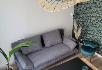 Les oursins-appartement 3pi  ces, 4 couchages et parking gratuit has Balcony rooms